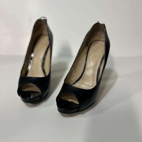 NINE WEST Heels NW HEARTACHE Size 6 Black - Picture 1 of 7